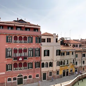 Palazzo Schiavoni Residenza D'epoca & Suite-apartments 3*, Veneza Itália